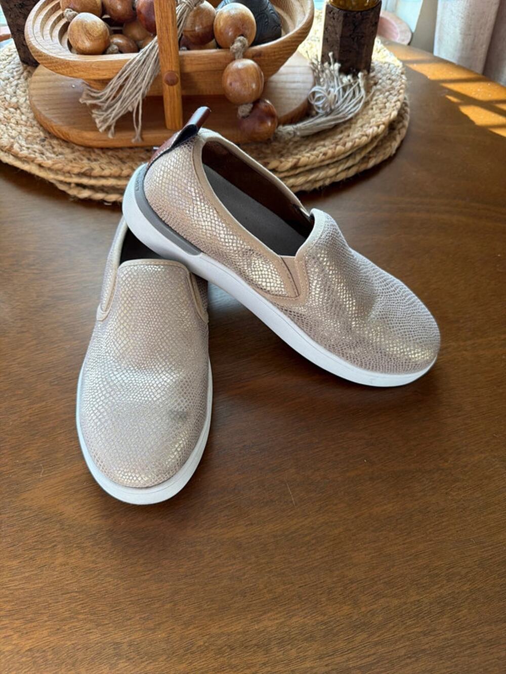 Rockport Works slip resisting sneakers, oil resisting gold 7 312
